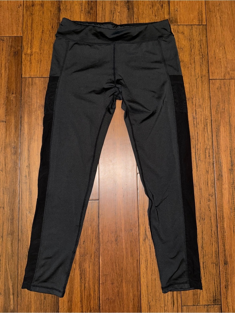 AIYIHAN Love Life Love Yoga Black Mesh Panel 7/8 Leggings Size L